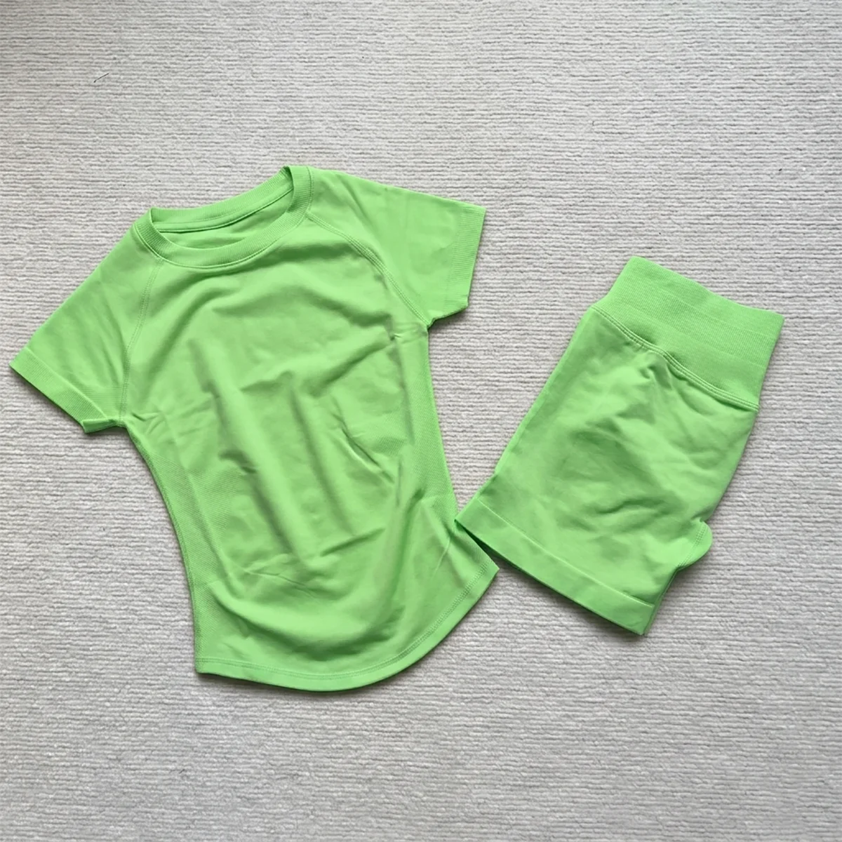 Gym Shirt Shorts 2-Piece Gym Set Women Seamless Raglan Sleeve Top And 4.5" Ribbed Waistband Shorts Fitness 2pcs Workout Set