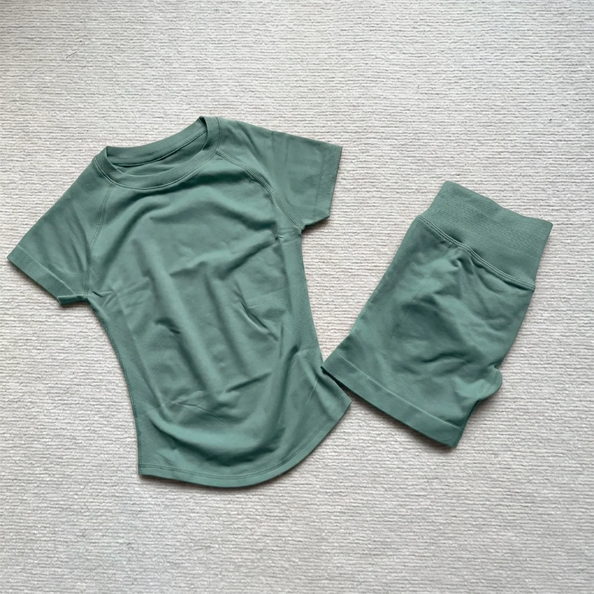 Gym Shirt Shorts 2-Piece Gym Set Women Seamless Raglan Sleeve Top And 4.5" Ribbed Waistband Shorts Fitness 2pcs Workout Set