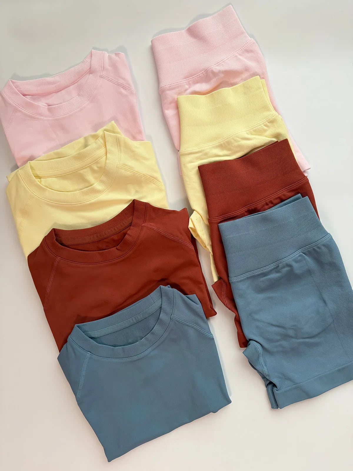 Gym Shirt Shorts 2-Piece Gym Set Women Seamless Raglan Sleeve Top And 4.5" Ribbed Waistband Shorts Fitness 2pcs Workout Set