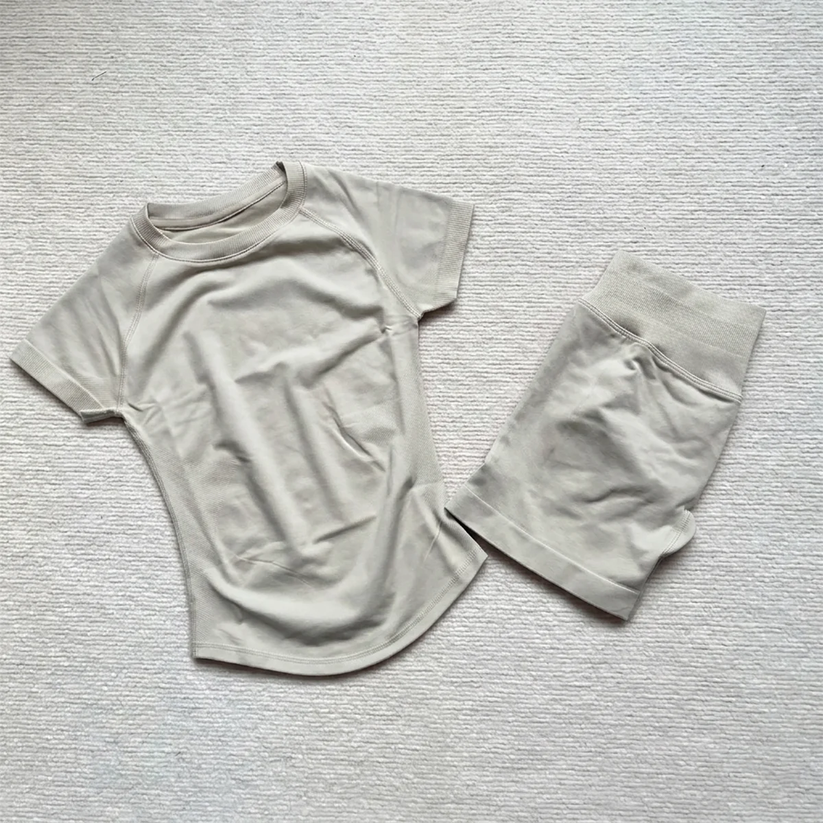 Gym Shirt Shorts 2-Piece Gym Set Women Seamless Raglan Sleeve Top And 4.5" Ribbed Waistband Shorts Fitness 2pcs Workout Set